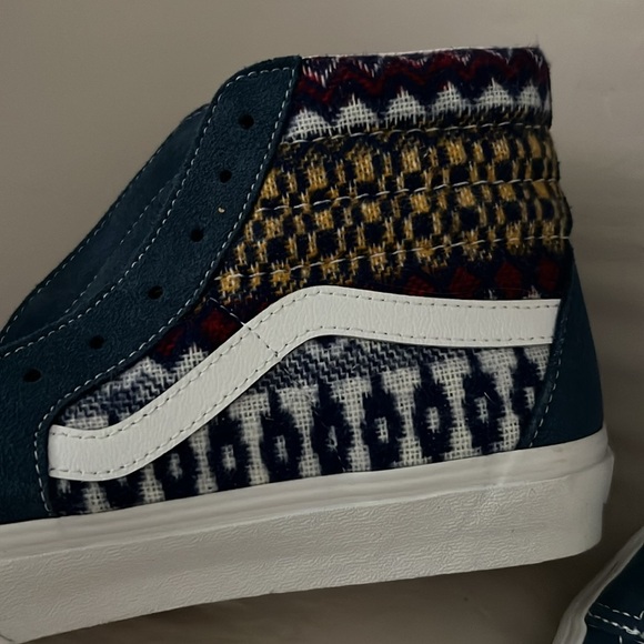Women’s Vans Hightops - Picture 2 of 3